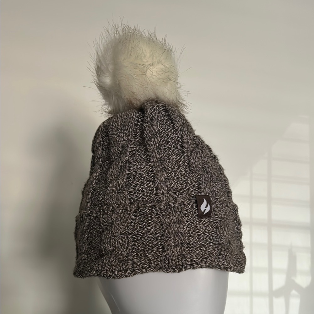 🛍️ Heat Holders, Cozy Knit Pom-Pom Brown and White Beanie